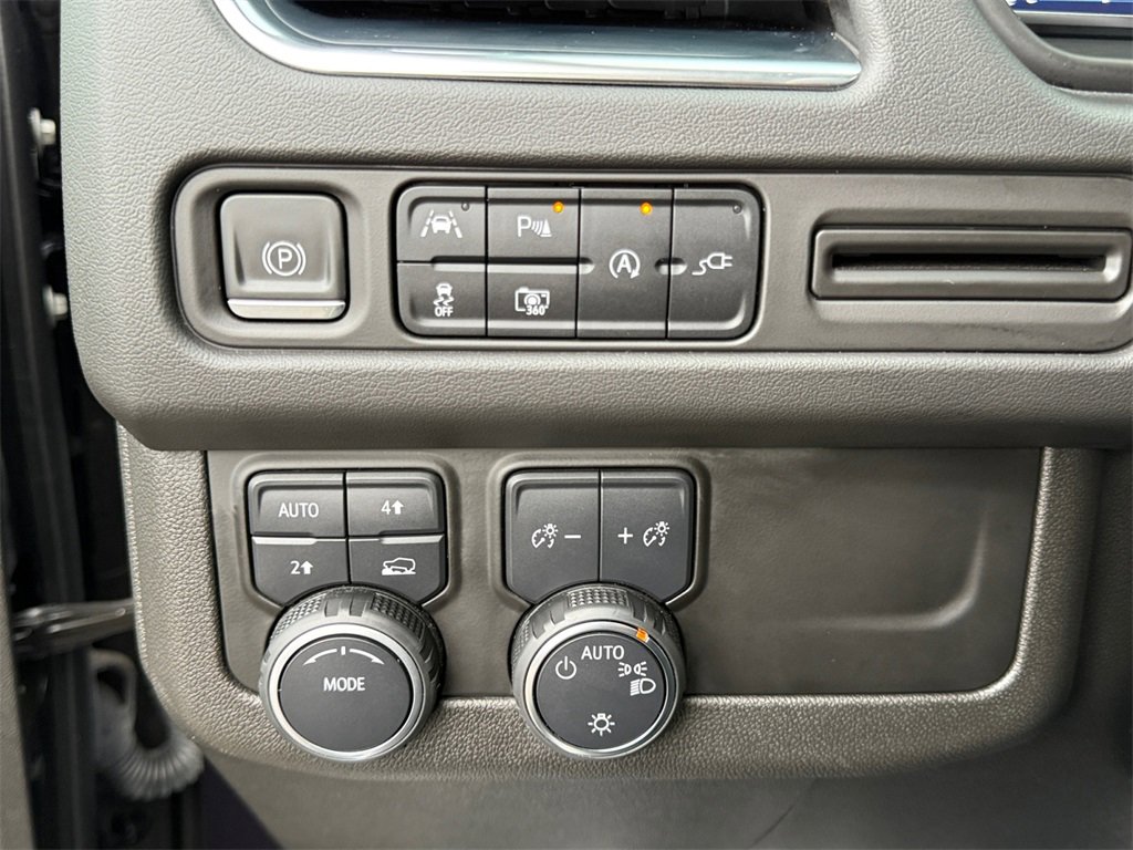 Used 2022 Chevrolet Tahoe LT w/ Luxury Package image 22