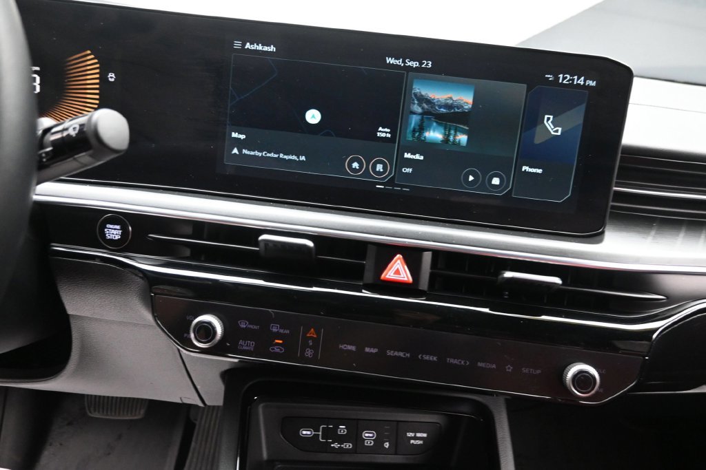 Used 2025 Kia K5 GT-Line w/ GT-Line Premium Package FWD image 11