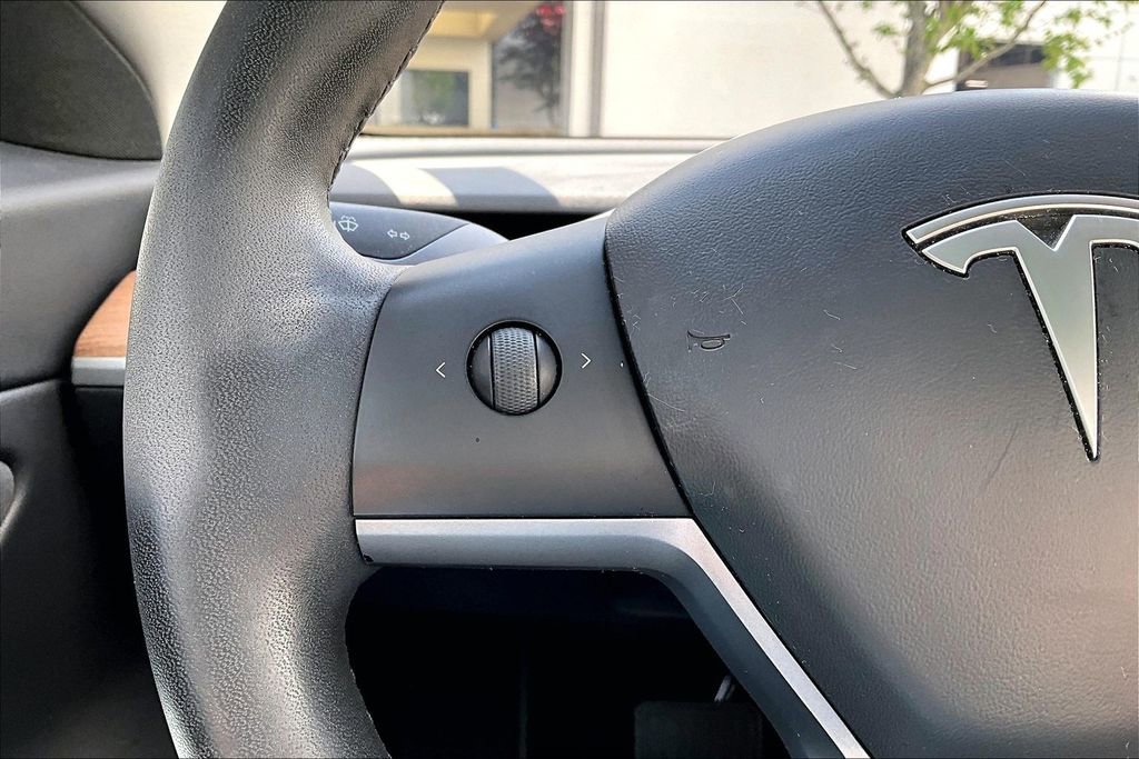 Used 2020 Tesla Model 3 Long Range image 12