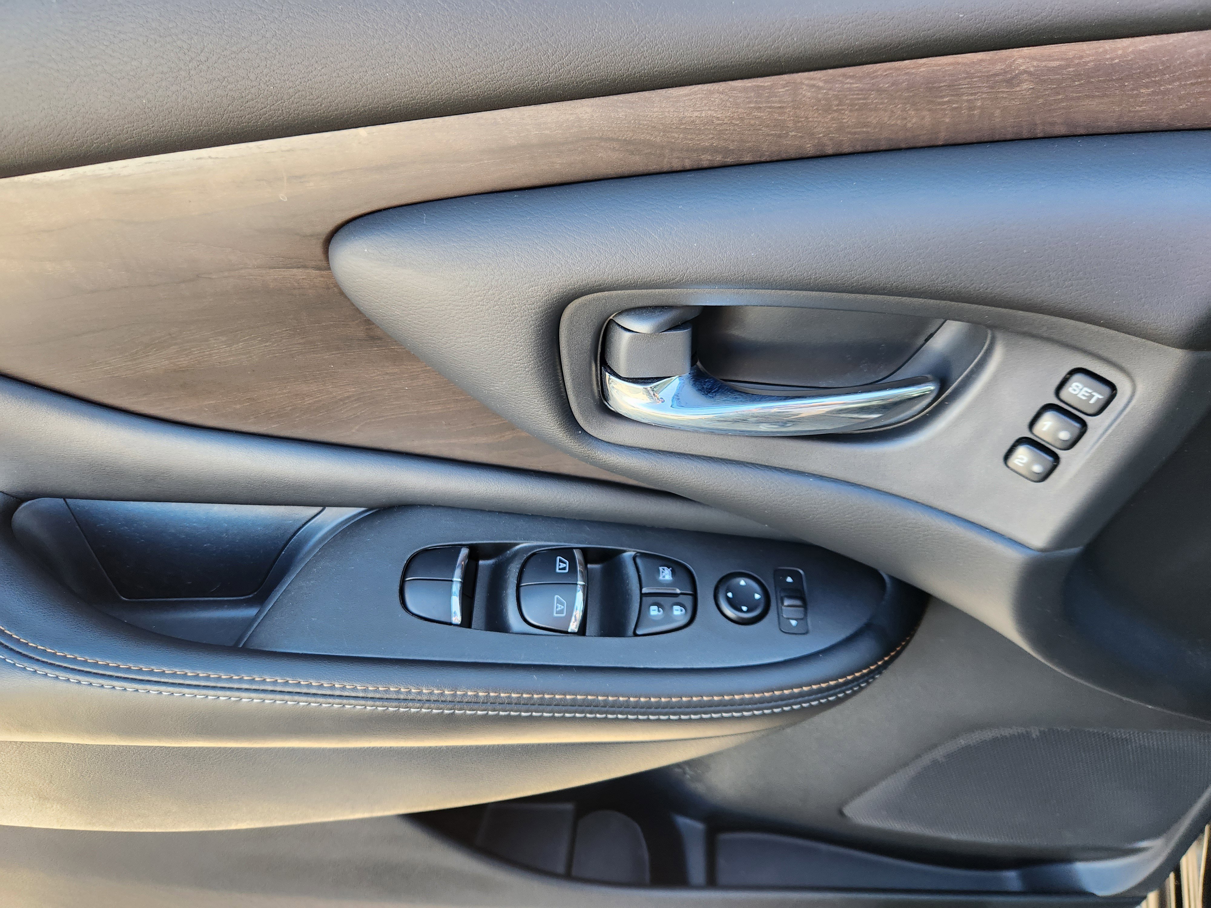 Certified 2024 Nissan Murano Platinum w/ Cargo Package image 18