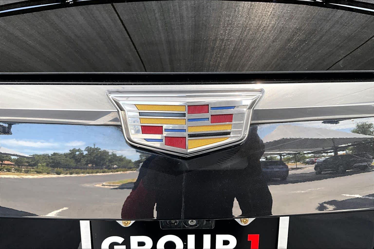 Used 2019 Cadillac Escalade ESV Luxury AWD/4WD image 31
