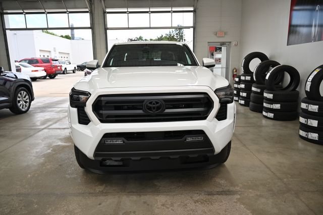 New 2026 Toyota Tacoma SR5 AWD/4WD image 2