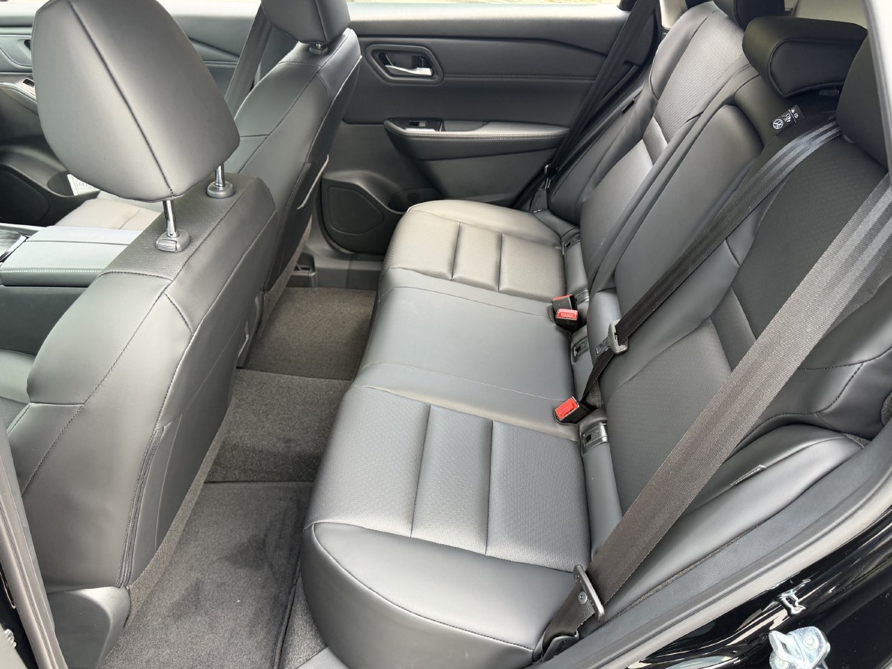 New 2026 Nissan Rogue Dark Armor FWD image 21