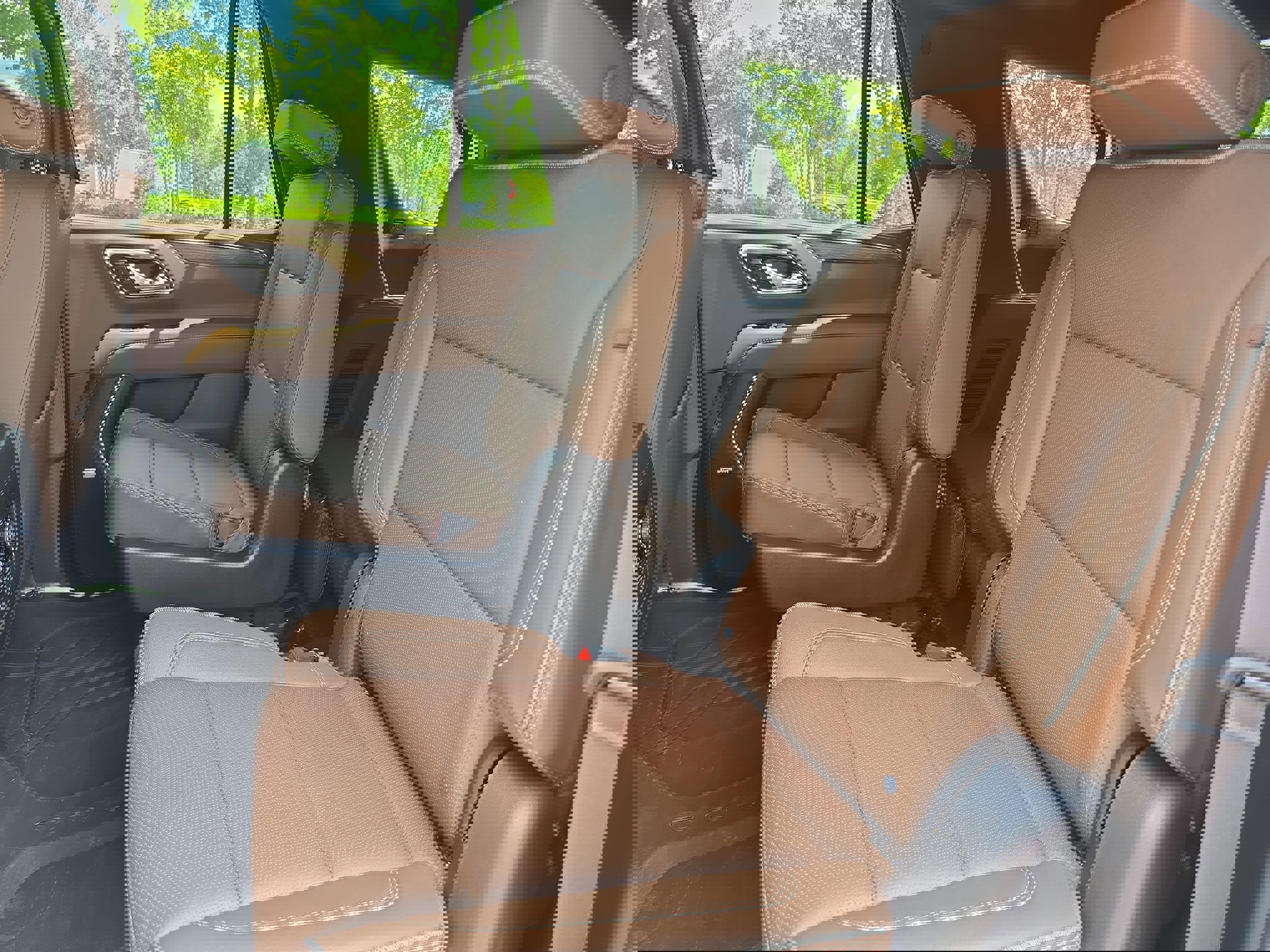 Used 2023 Chevrolet Tahoe High Country image 15