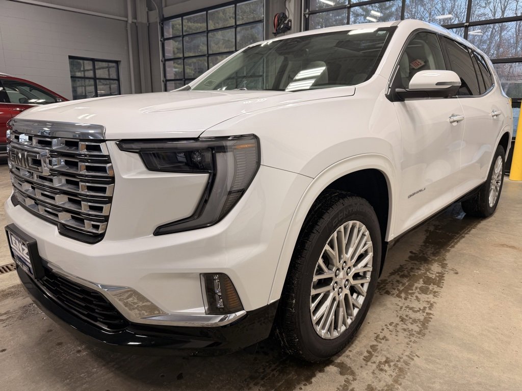 Used 2024 GMC Acadia Denali image 4