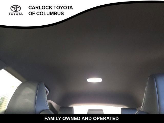 Used 2023 Toyota Venza XLE image 13