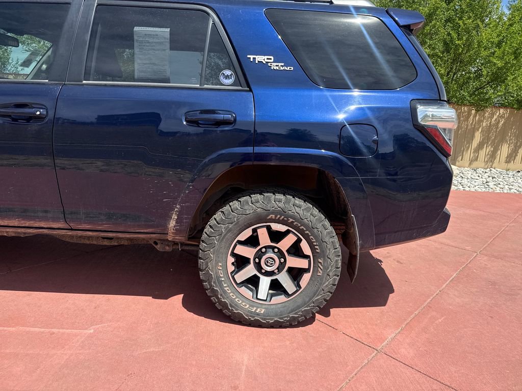 Used 2018 Toyota 4Runner TRD Off-Road Premium image 39