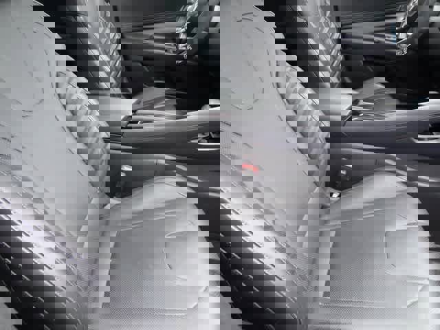 Used 2023 Hyundai Elantra Limited image 21