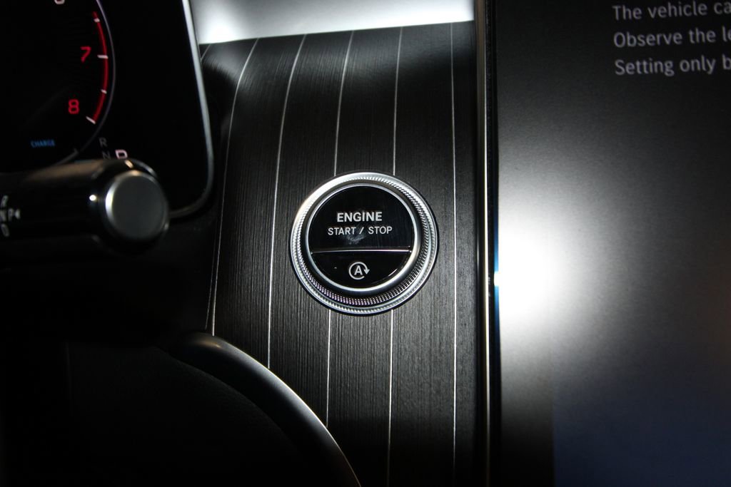 Used 2023 Mercedes-Benz GLC 300 image 13