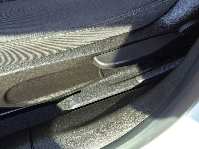 Used 2013 Chevrolet Cruze LT image 13