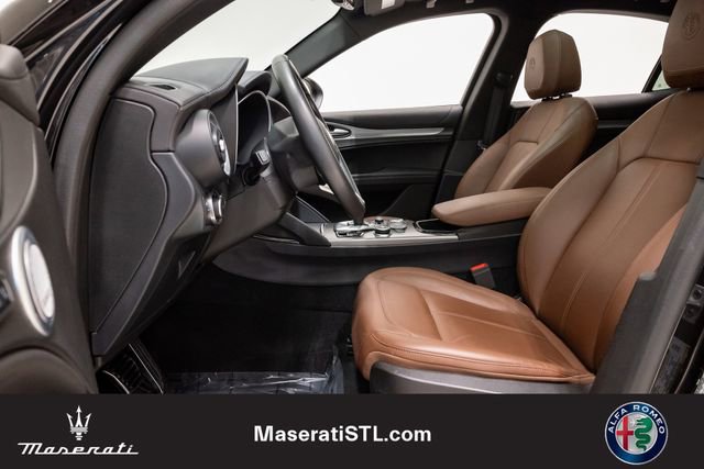 Used 2024 Alfa Romeo Stelvio Ti image 11
