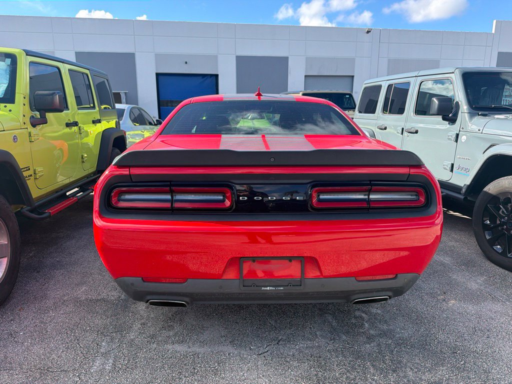 Used 2017 Dodge Challenger SXT Plus RWD image 6