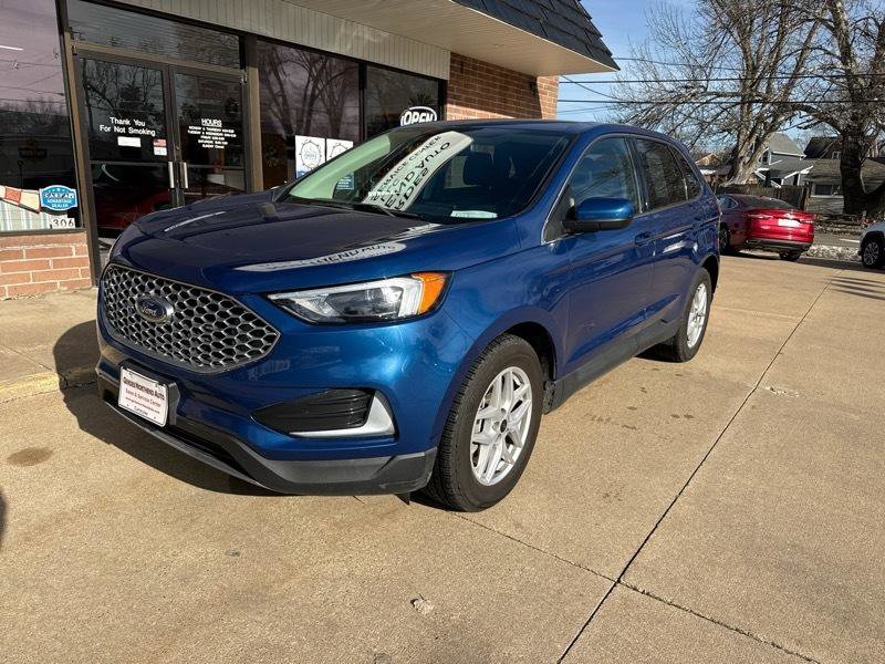 Used 2024 Ford Edge SEL image 2