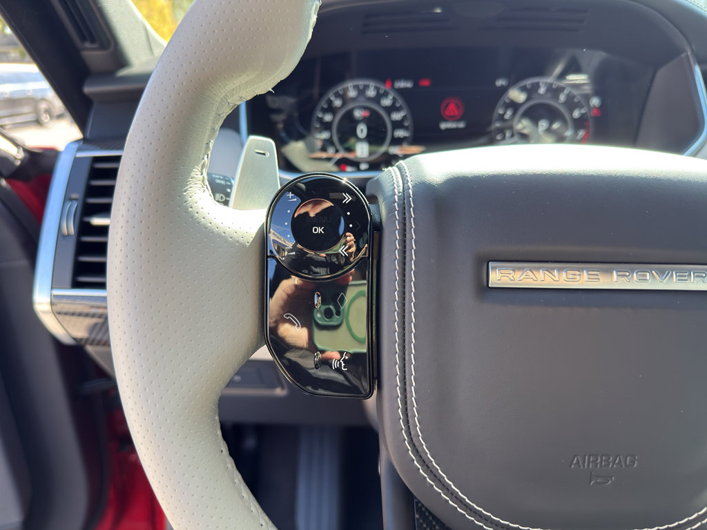 Used 2022 Land Rover Range Rover Sport SVR image 15