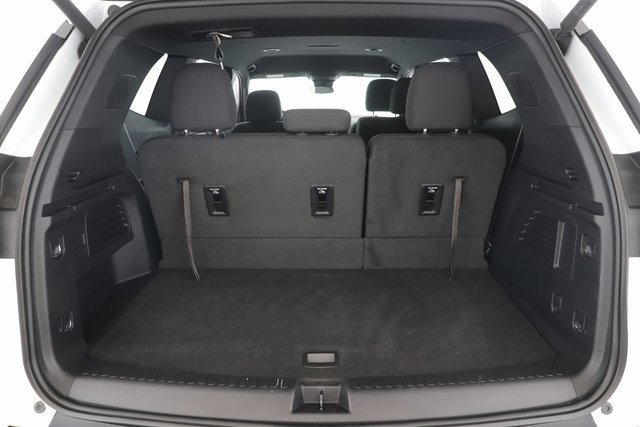 Used 2025 GMC Acadia Elevation image 29