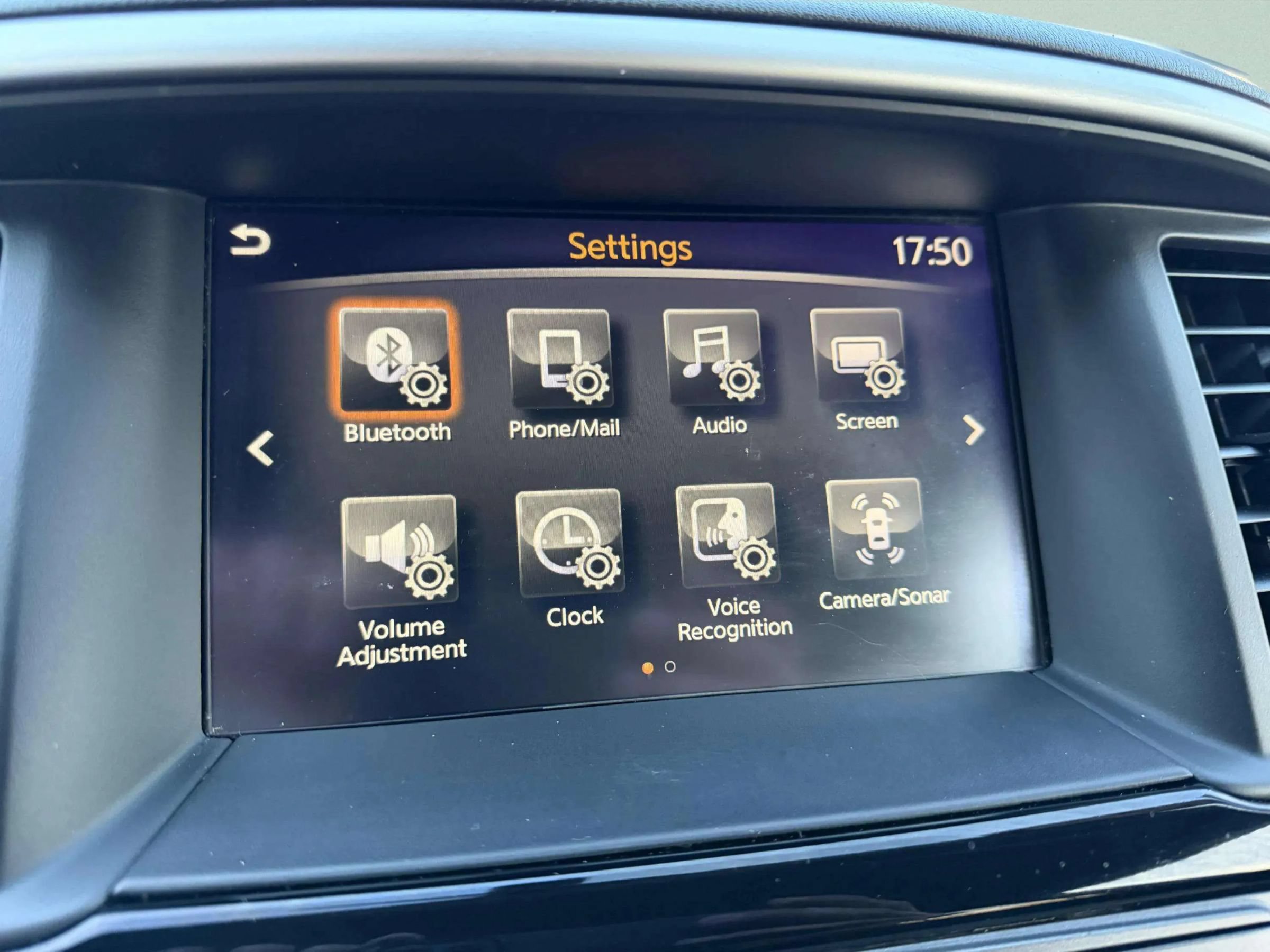 Used 2020 Nissan Pathfinder S AWD/4WD image 33
