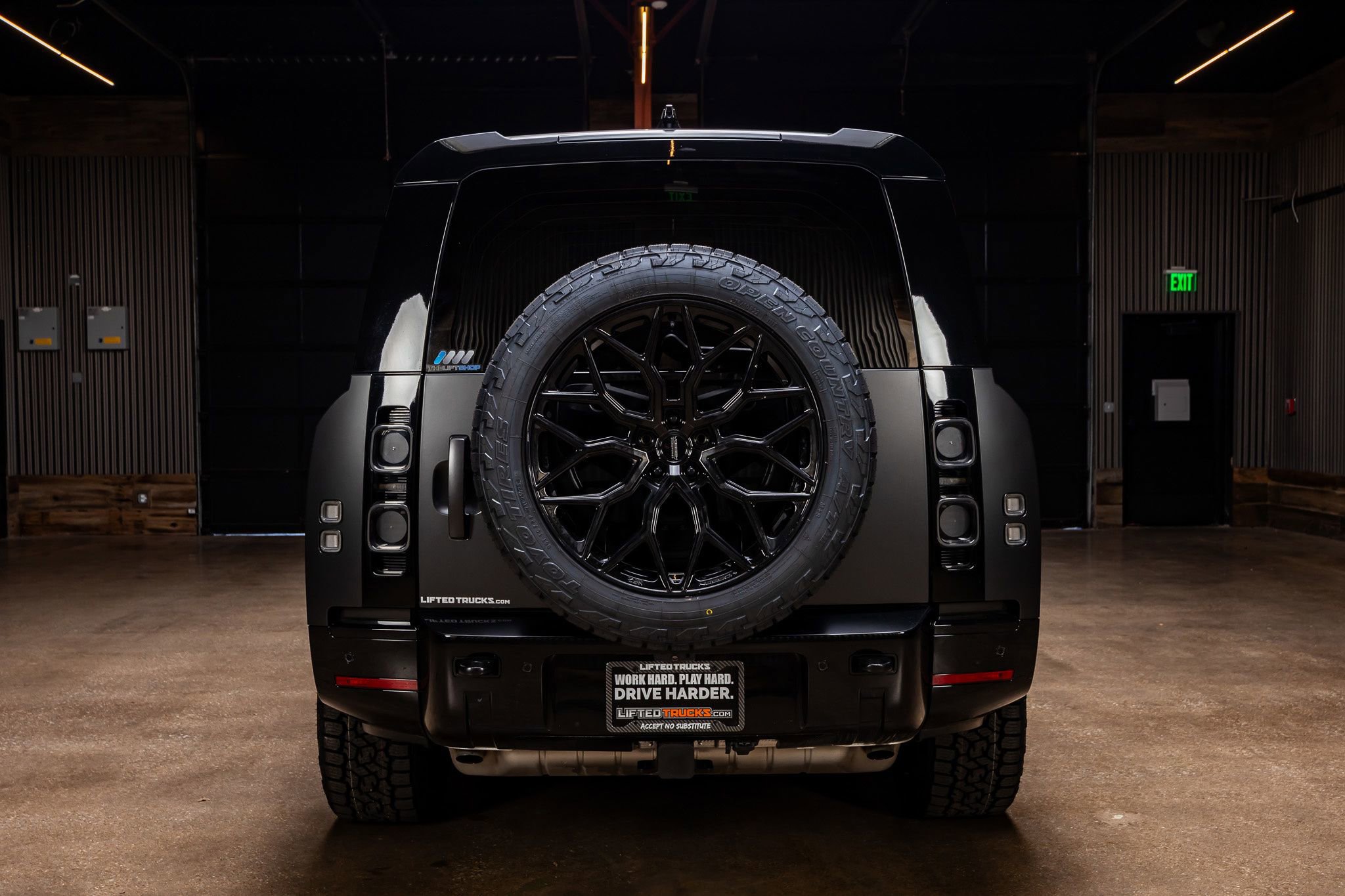 Used 2025 Land Rover Defender 130 X image 11