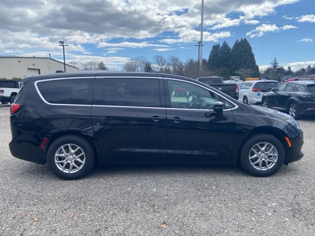 New 2026 Chrysler Voyager LX FWD image 6