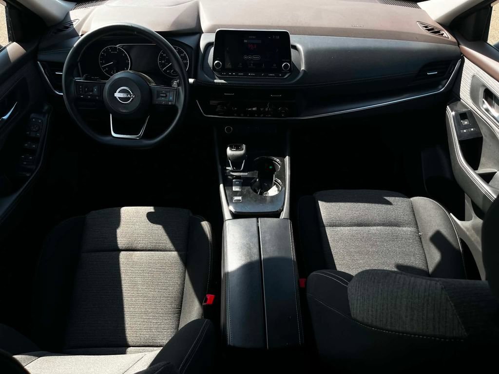 Used 2023 Nissan Rogue SV FWD image 15