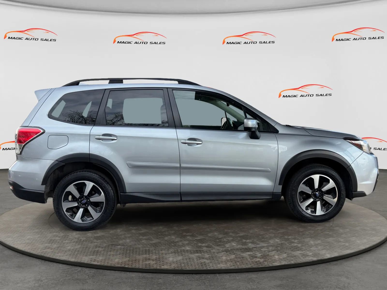 Used 2018 Subaru Forester 2.5i Premium AWD/4WD image 4