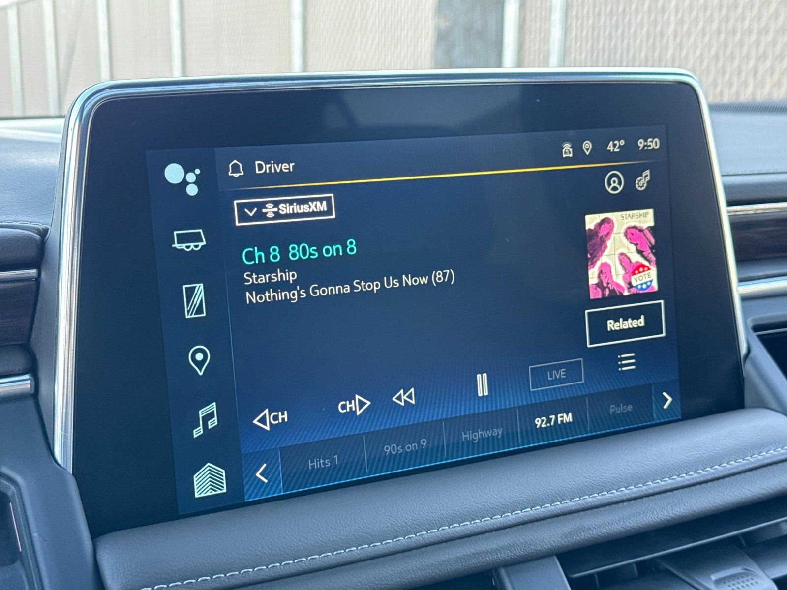 Used 2023 Chevrolet Suburban Z71 w/ Luxury Package image 23