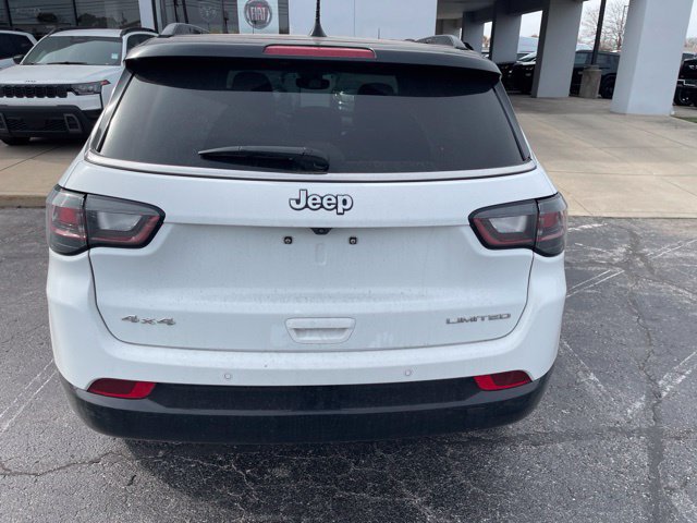Used 2025 Jeep Compass Limited w/ Elite Group AWD/4WD image 7
