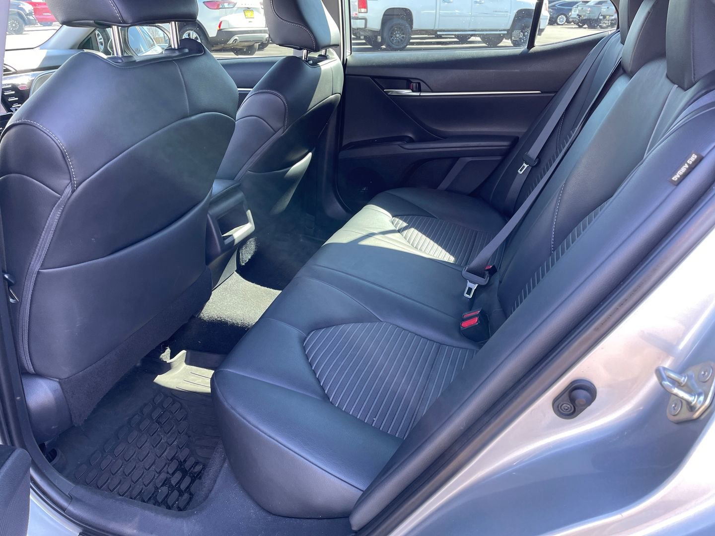 Used 2019 Toyota Camry SE image 12