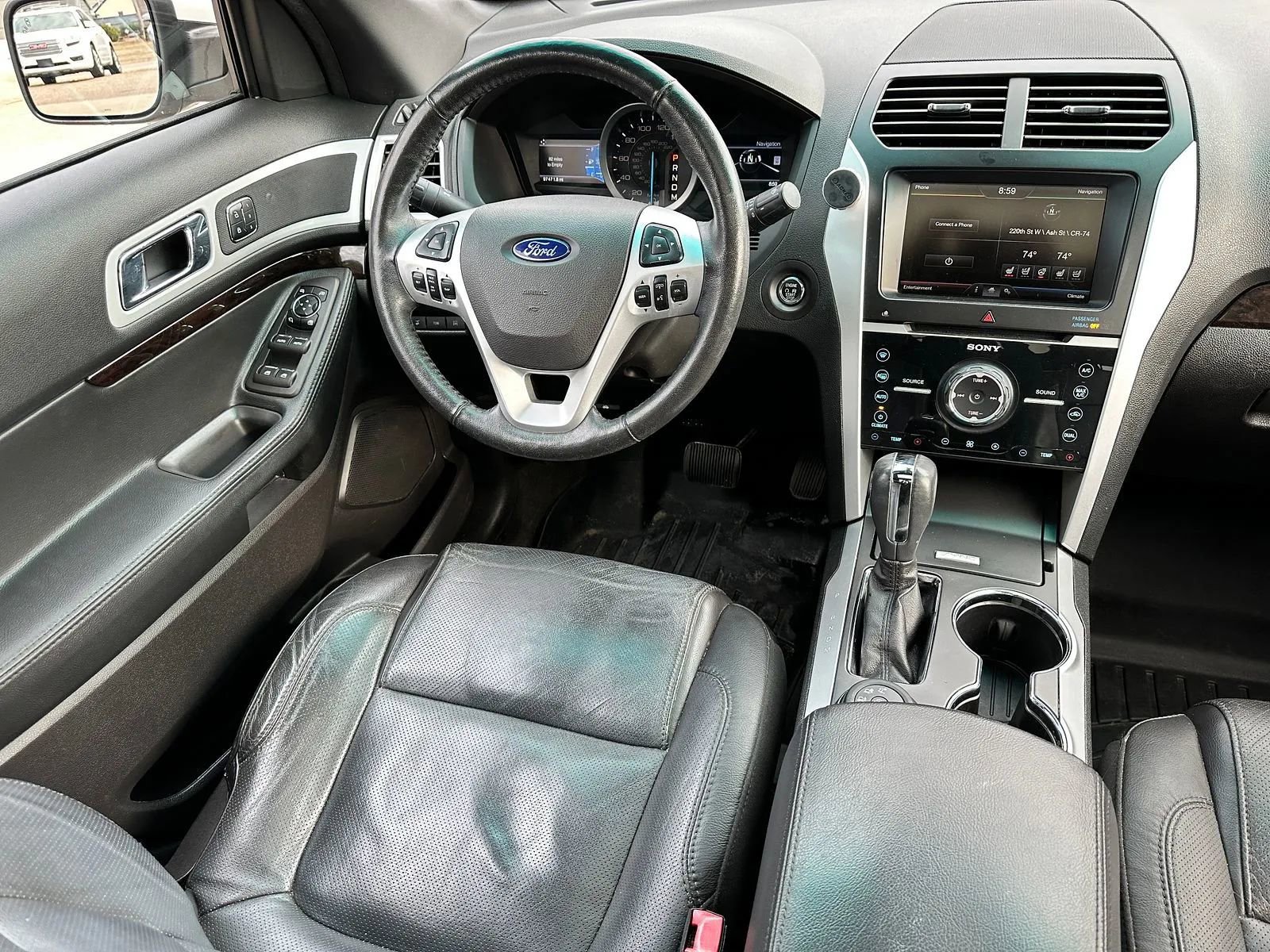 Used 2015 Ford Explorer Limited w/ Equipment Group 302A AWD/4WD image 12