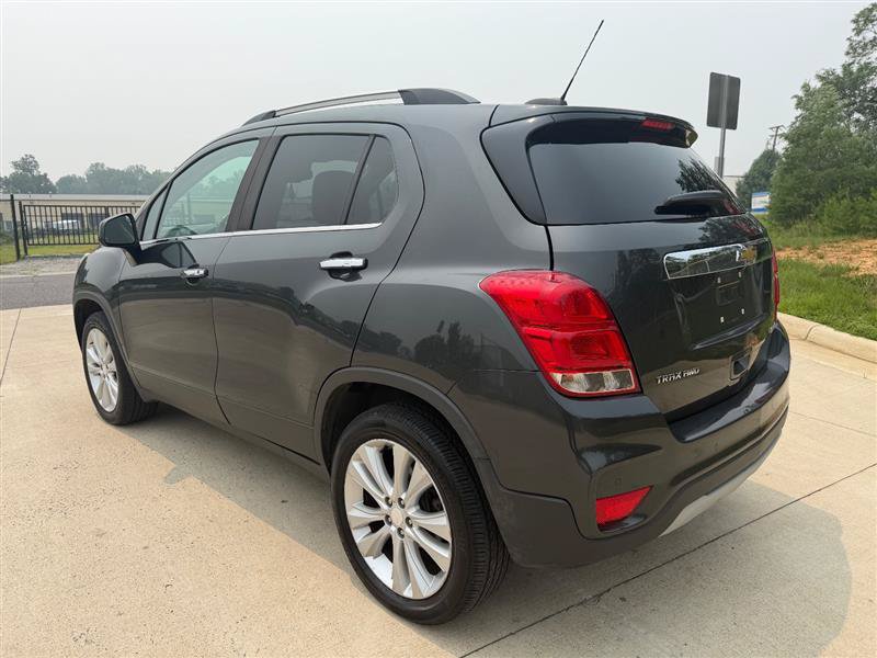 Used 2017 Chevrolet Trax Premier w/ Driver Confidence II Package AWD/4WD image 5