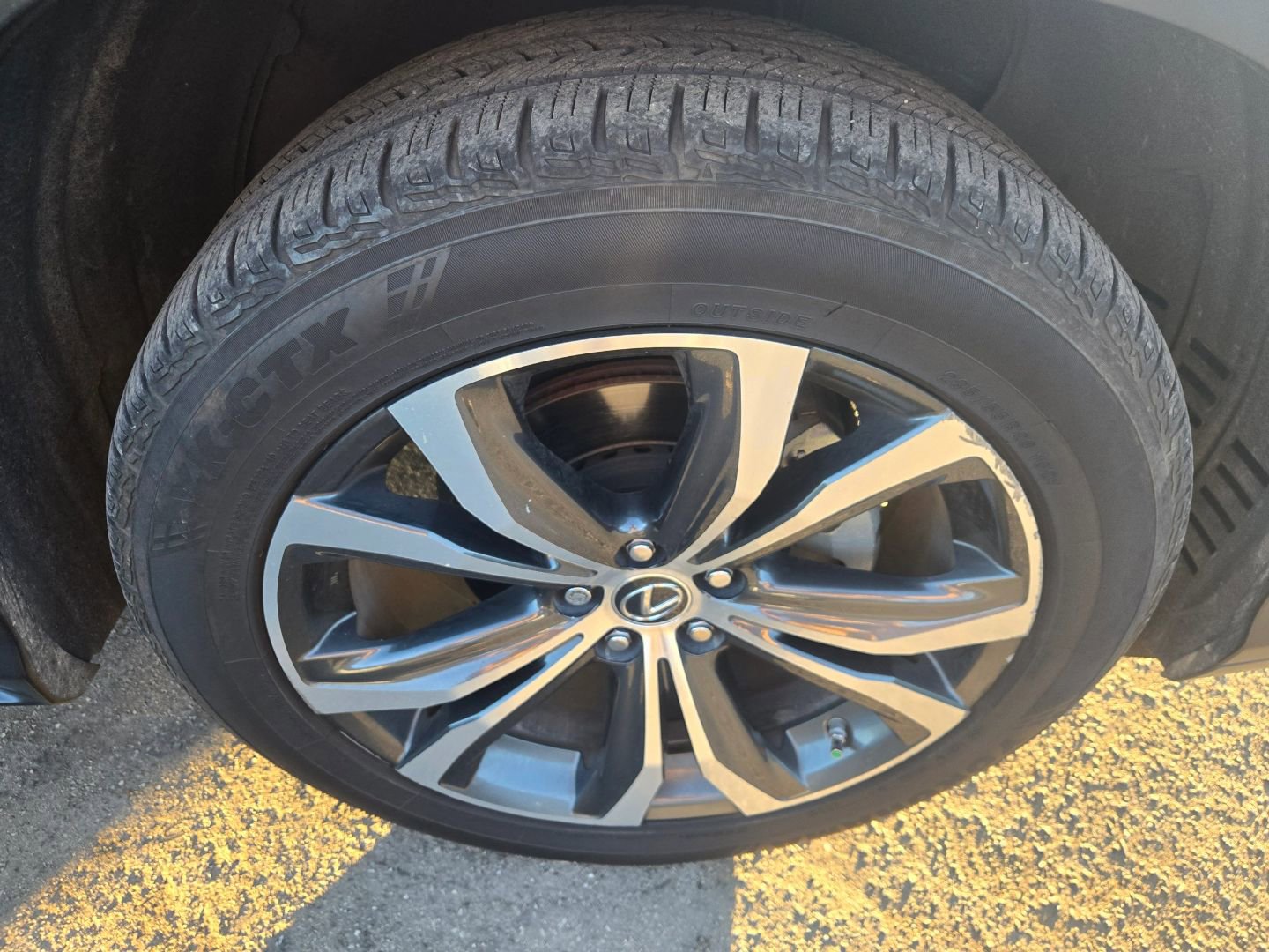 Used 2019 Lexus RX 450h AWD image 36