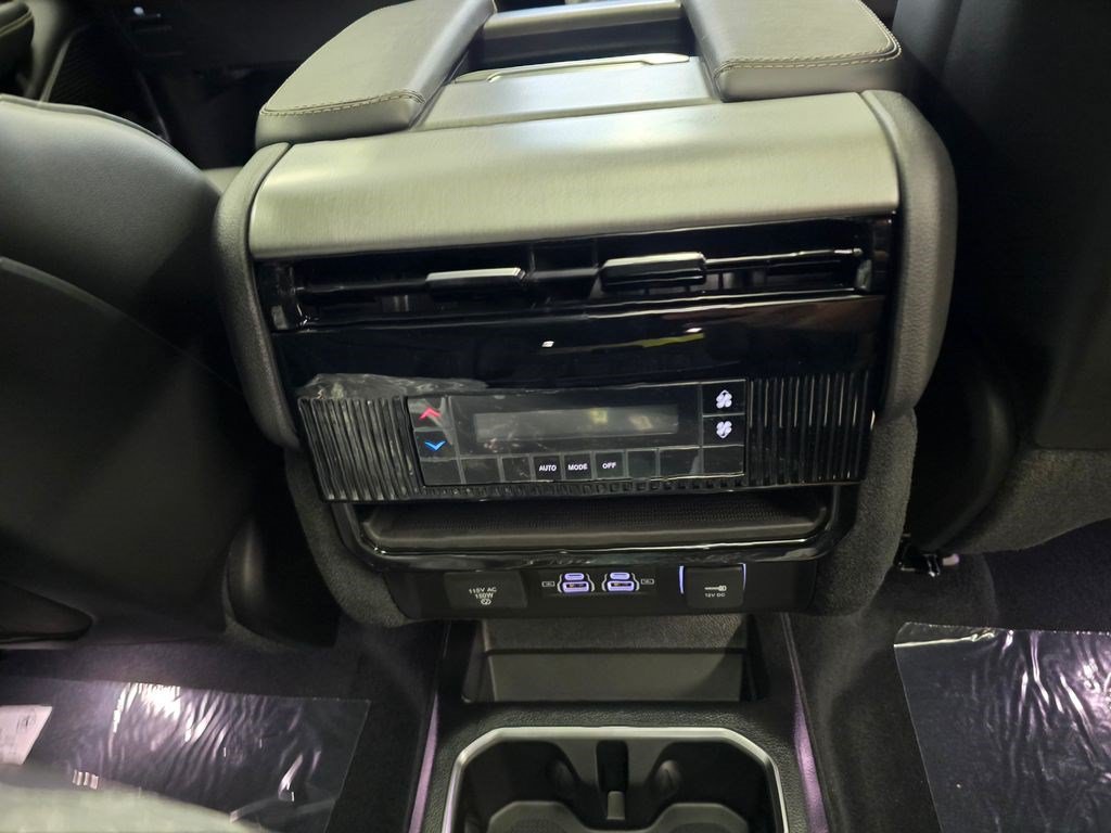 New 2026 Jeep Grand Wagoneer 4WD w/ Premium Group I image 39