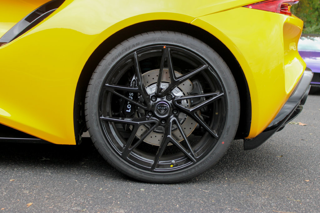 New 2027 Lotus Emira SE RWD image 9