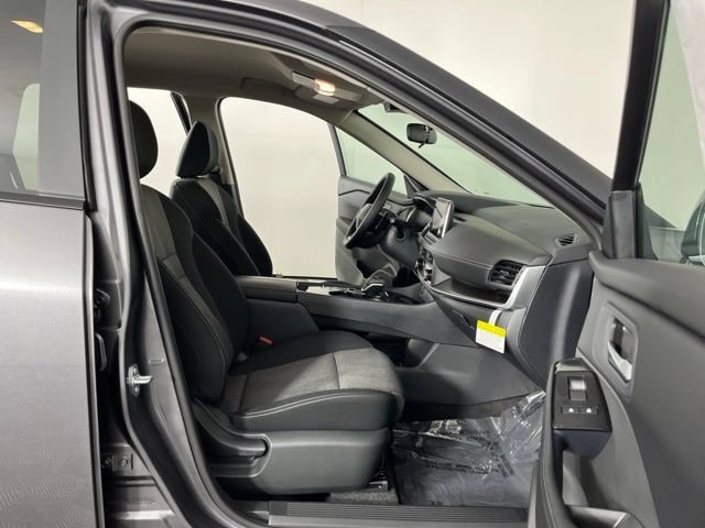 New 2026 Nissan Rogue SV w/ Cold Weather Package FWD image 39