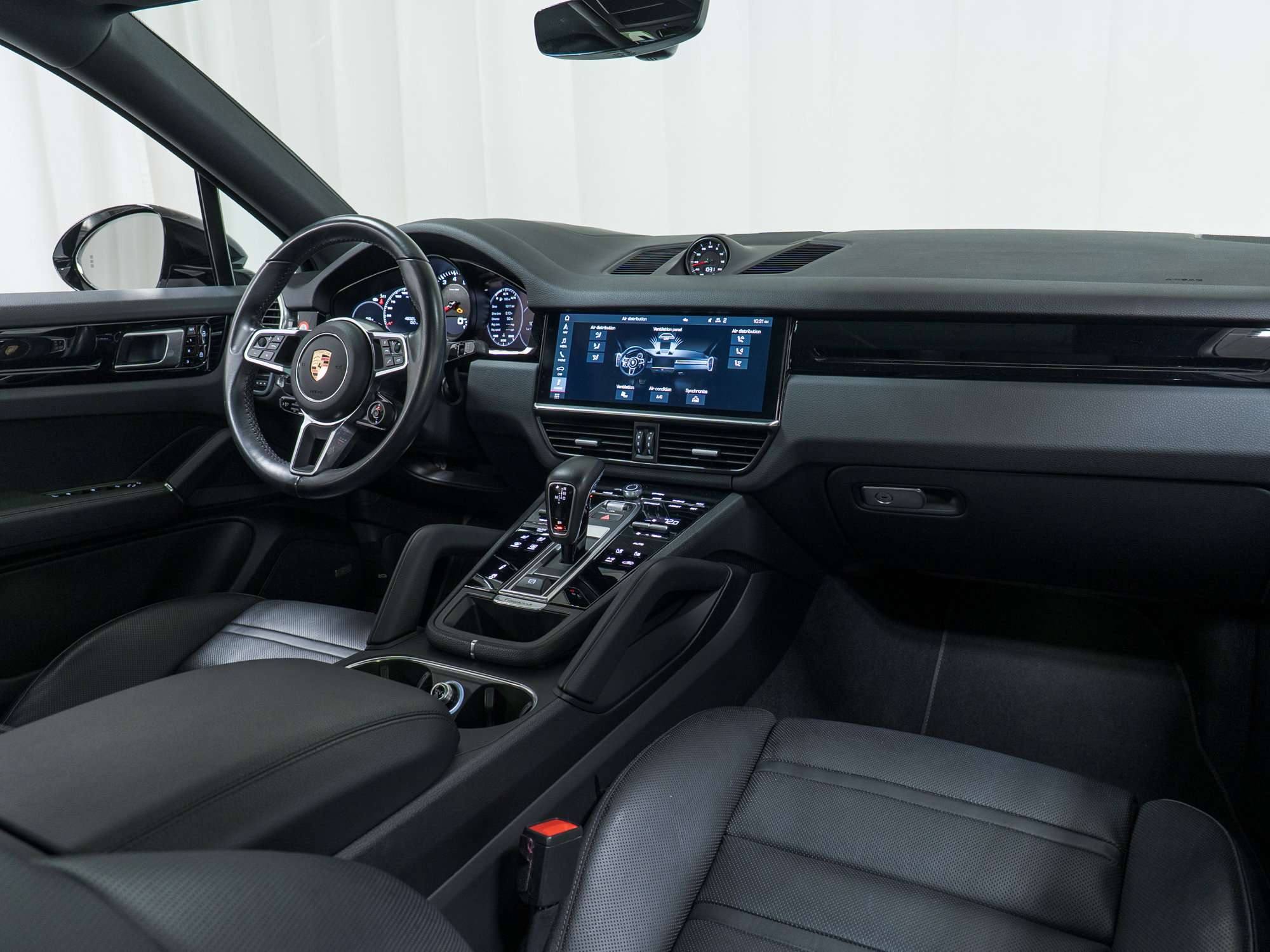 Certified 2020 Porsche Cayenne S image 17