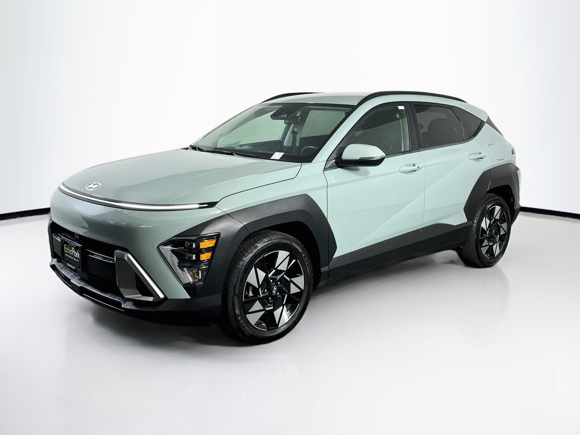 Used 2025 Hyundai Kona SEL FWD image 3