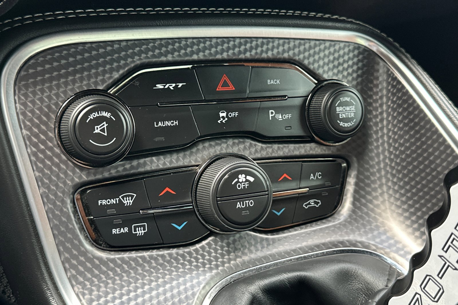 Used 2015 Dodge Challenger SRT Hellcat image 30