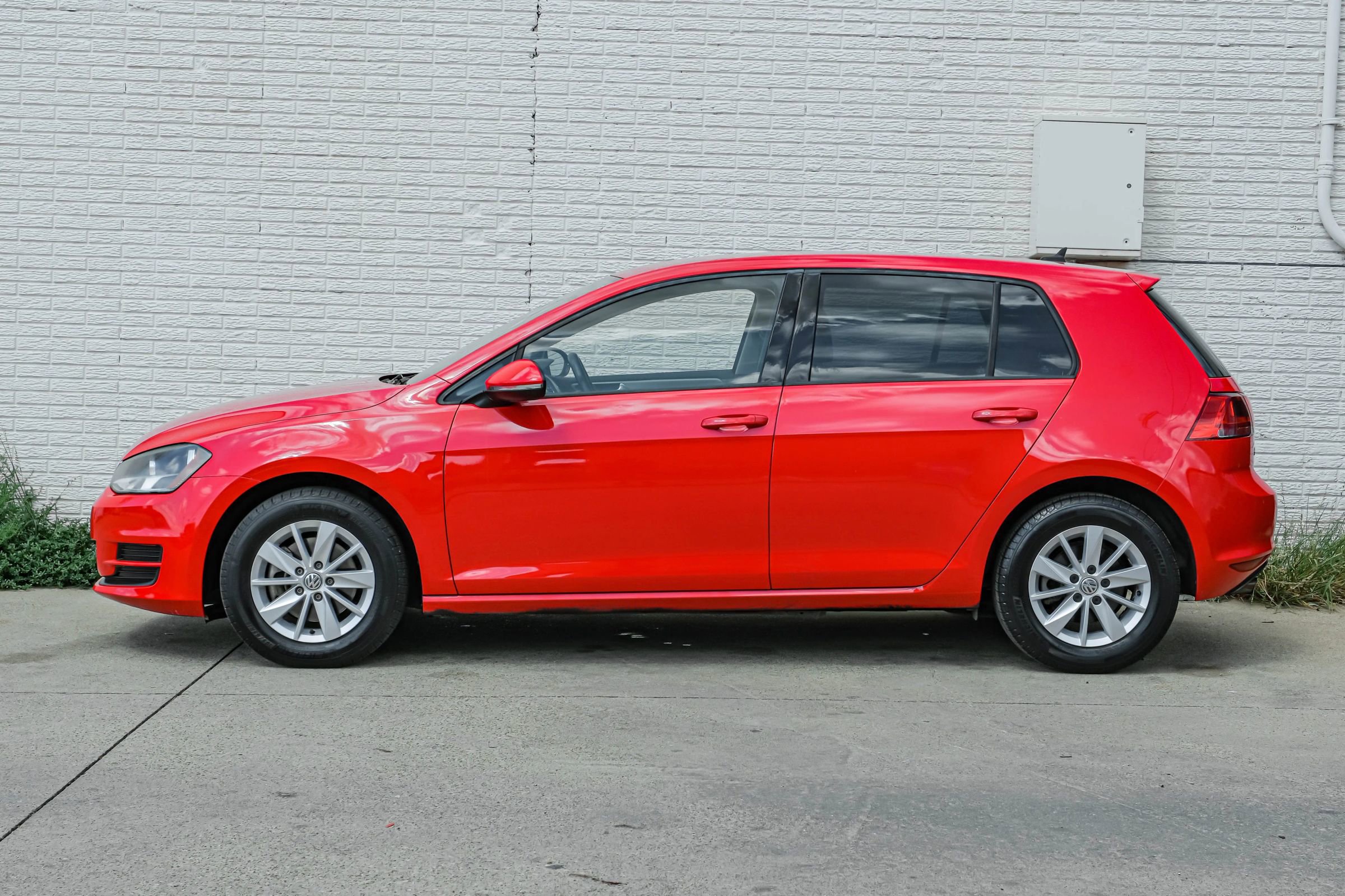 Used 2015 Volkswagen Golf SE image 10