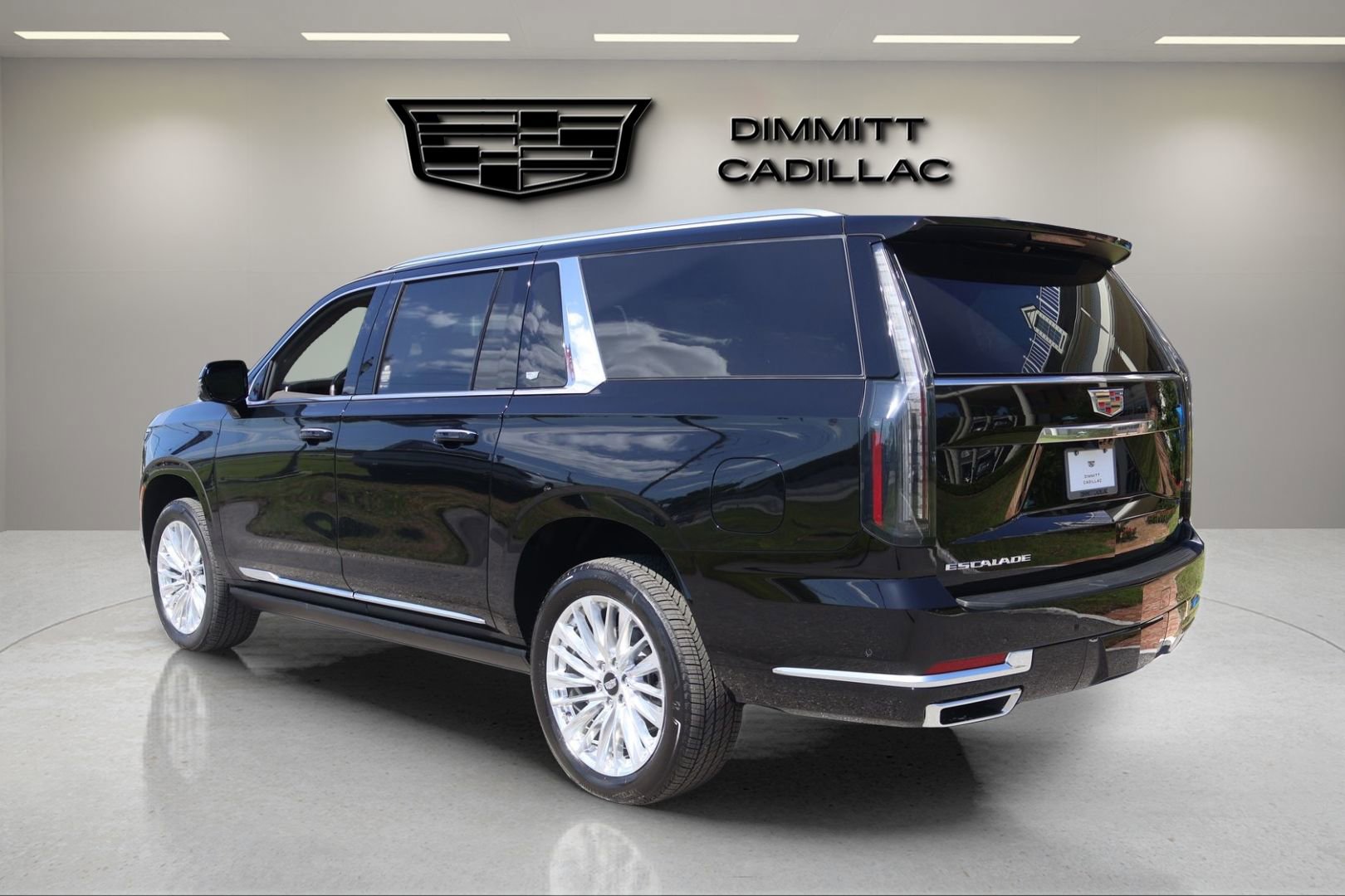 New 2026 Cadillac Escalade ESV Luxury w/ LPO, Floor Liner Package RWD image 3