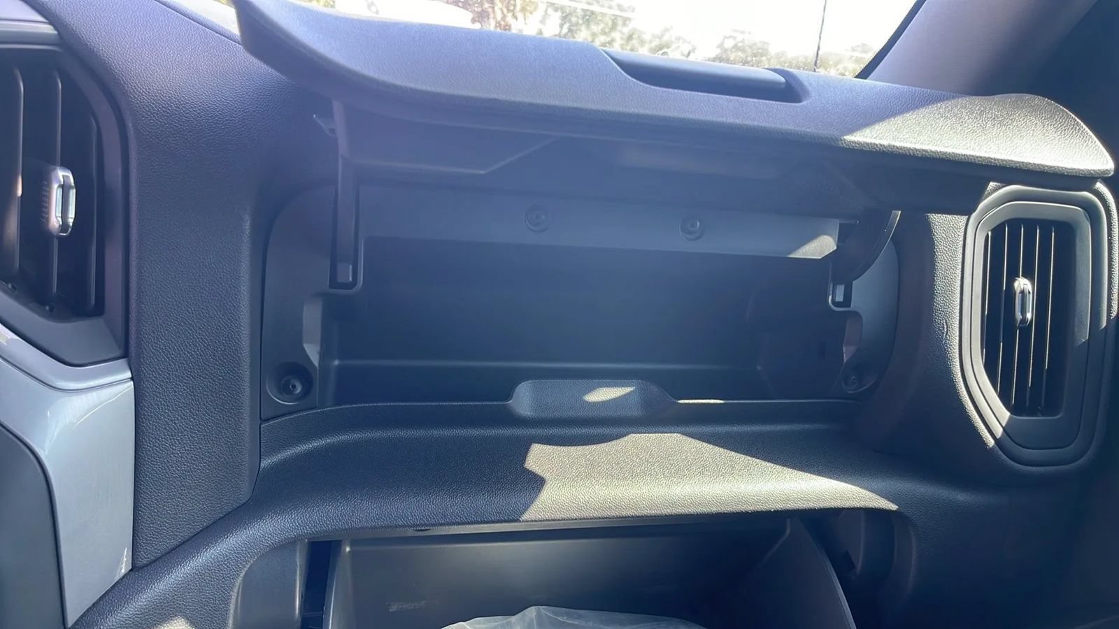Used 2021 Chevrolet Silverado 1500 W/T w/ WT Fleet Convenience Package AWD/4WD image 18