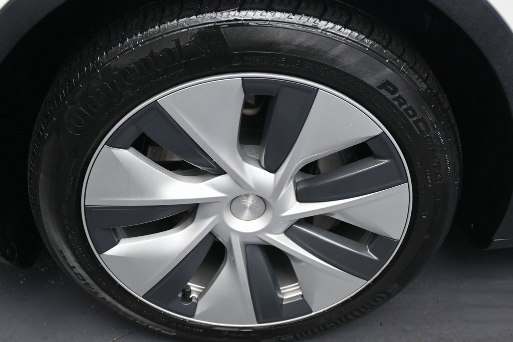 Used 2021 Tesla Model Y Long Range image 41