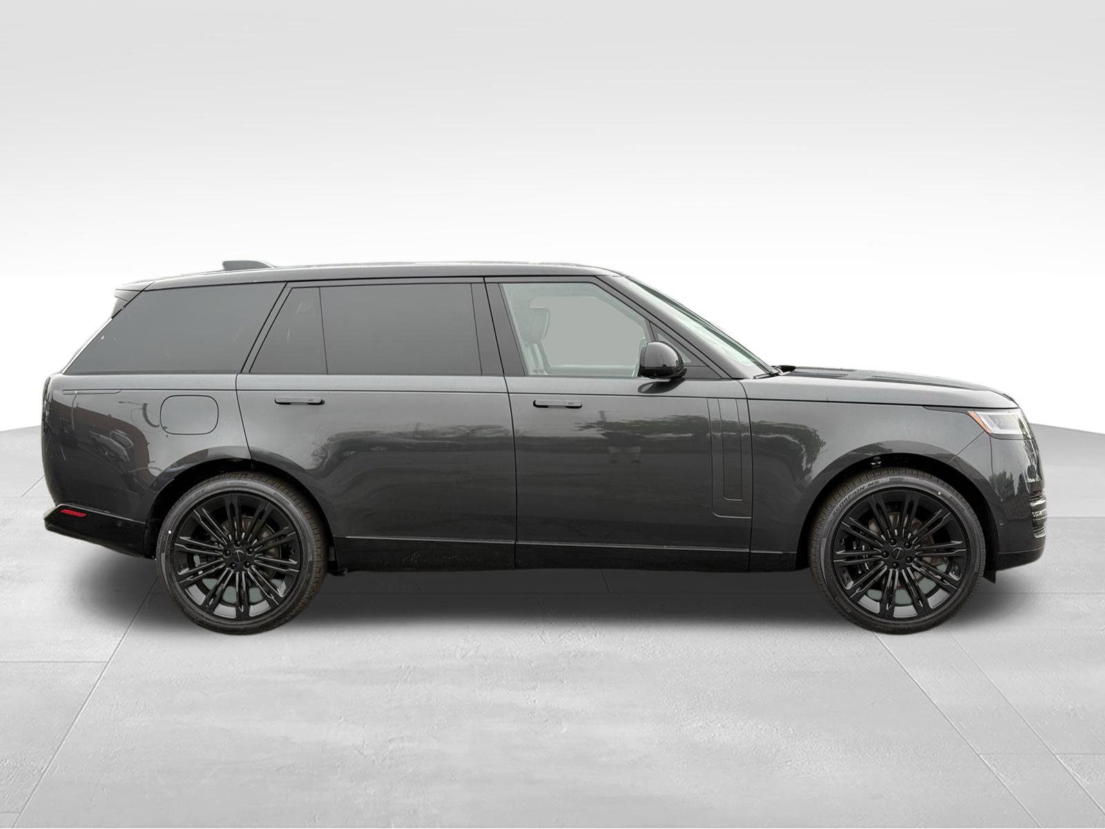 New 2026 Land Rover Range Rover Long Wheelbase SE AWD/4WD image 7