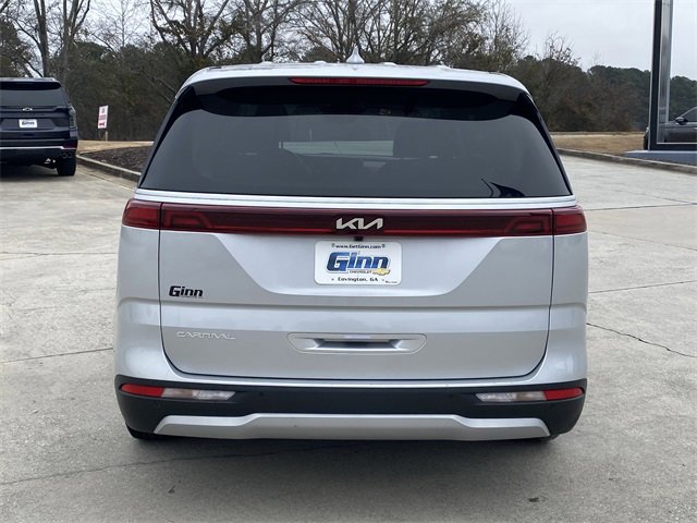 Used 2023 Kia Carnival LX image 5