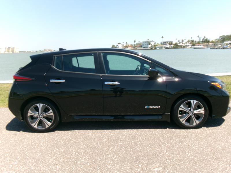 Used 2018 Nissan Leaf SV w/ SV Technology Package FWD image 19