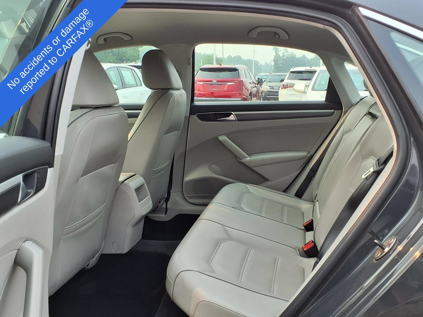 Used 2017 Volkswagen Passat 1.8T R-Line FWD image 11