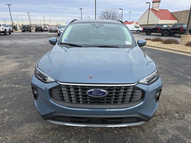 New 2026 Ford Escape SE w/ Class II Trailer Tow Package image 8