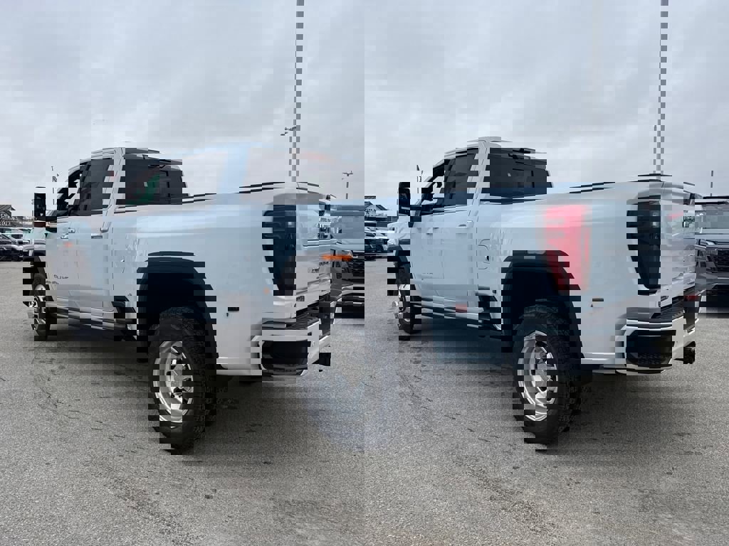 New 2026 GMC Sierra 3500 Denali Ultimate image 4