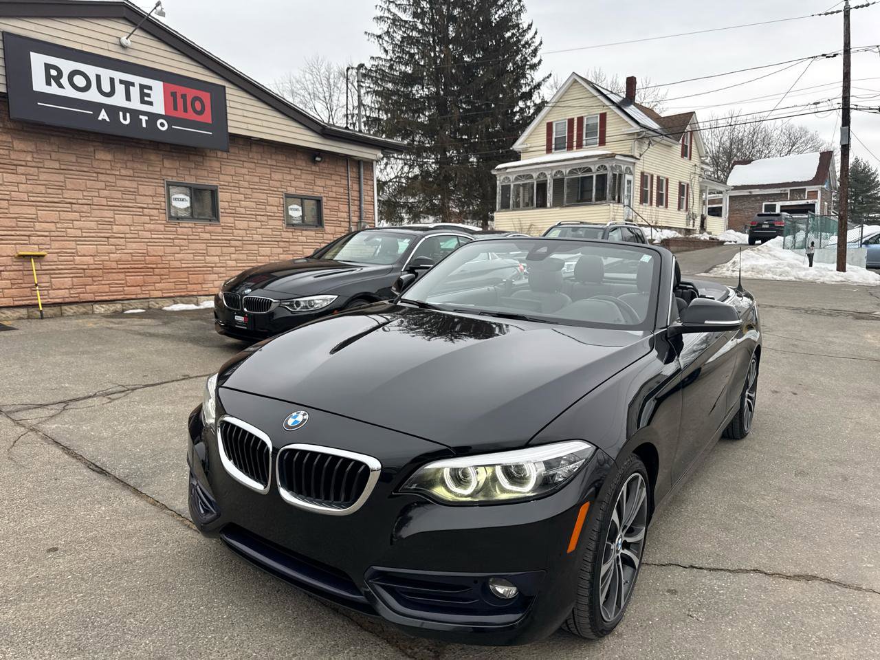 Used 2018 BMW 230i xDrive Convertible image 2