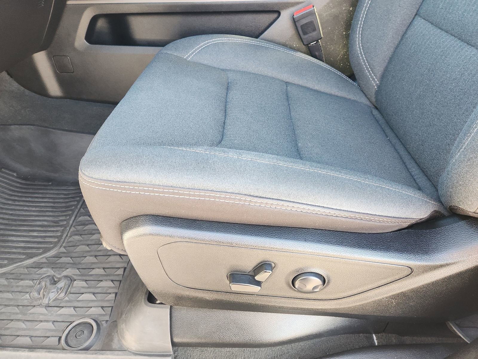 Used 2023 RAM 1500 Lone Star image 30