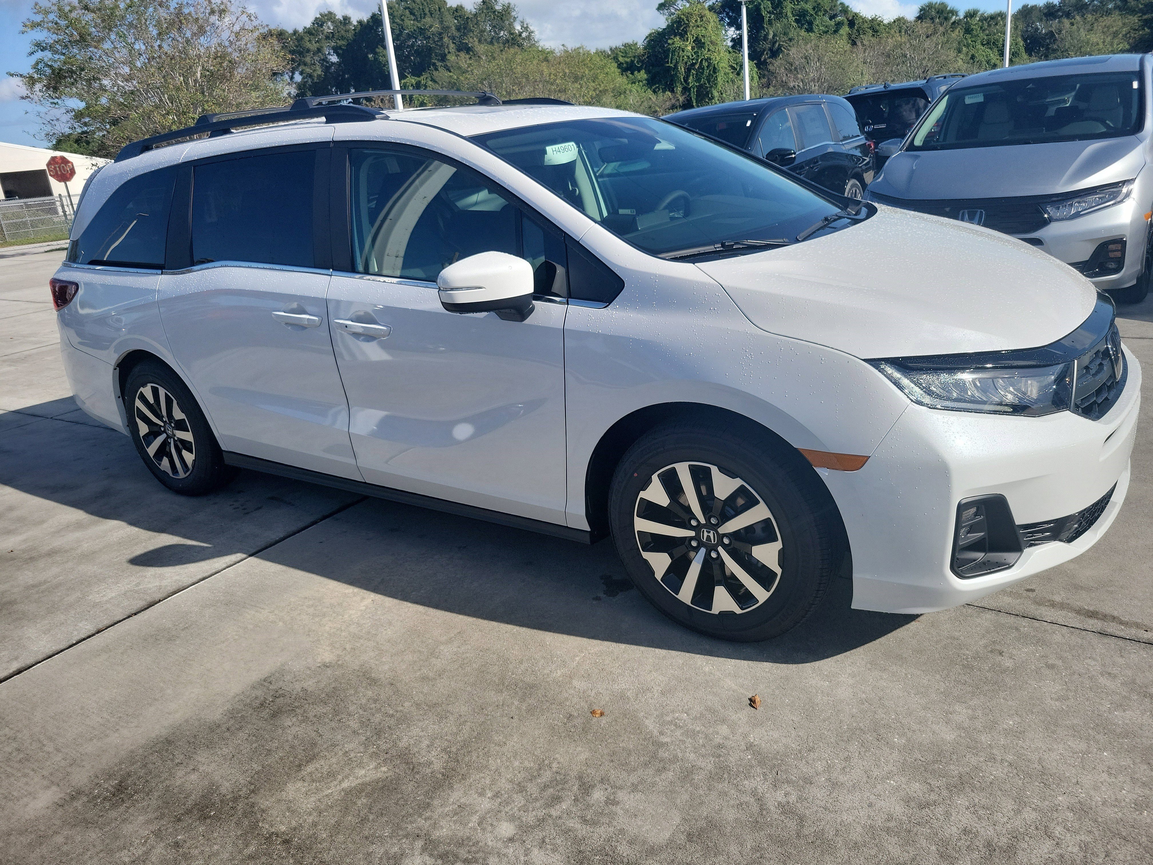 New 2026 Honda Odyssey EX-L image 10