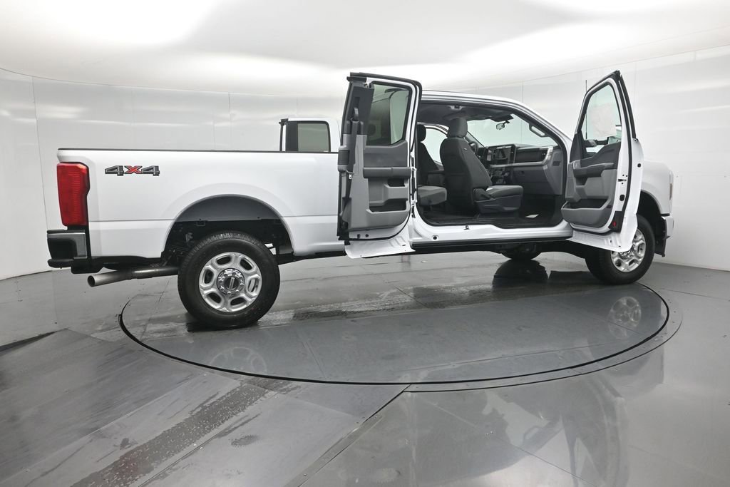New 2026 Ford F350 XLT image 4